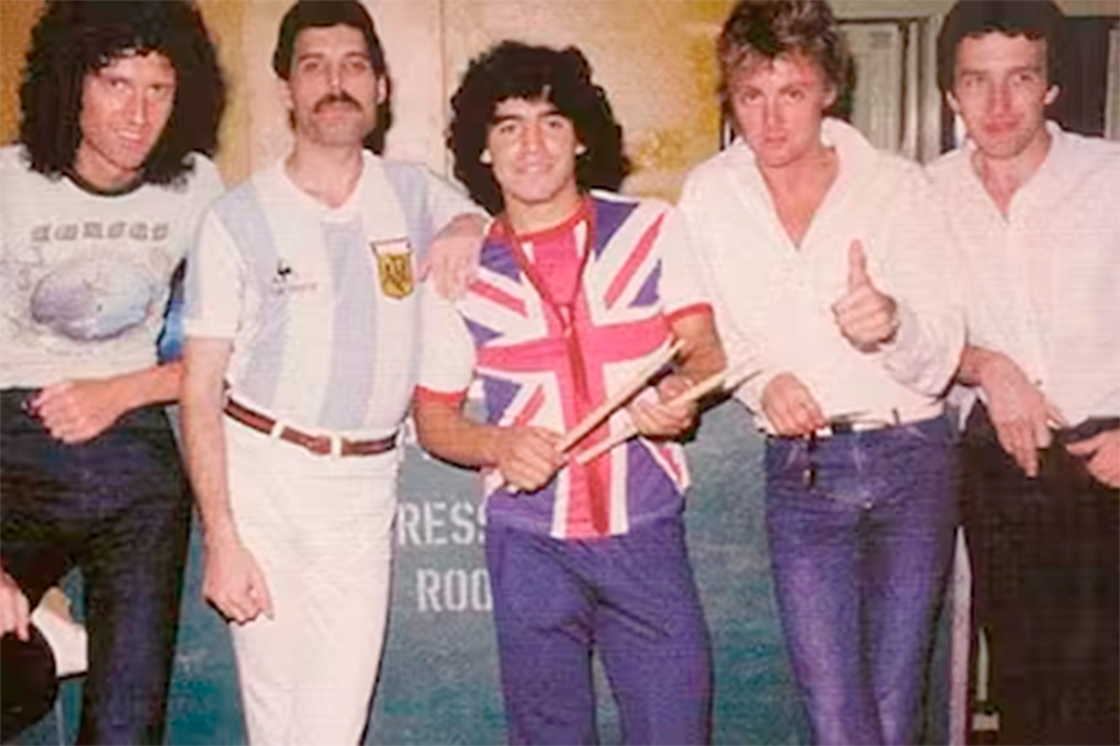 Banda original Queen — Maradona con Queen en Buenos Aires, 1981 — protegido por copyright